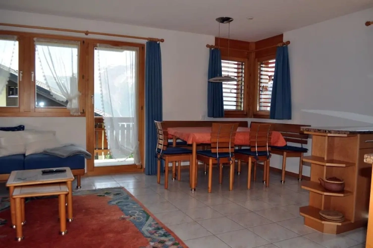 2 Bedrooms Apartment