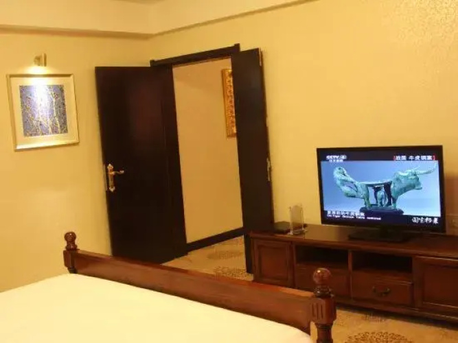 Lanyi Holiday Hotel