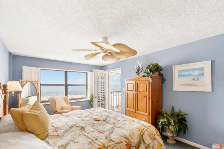 #210 Beach Place Condos