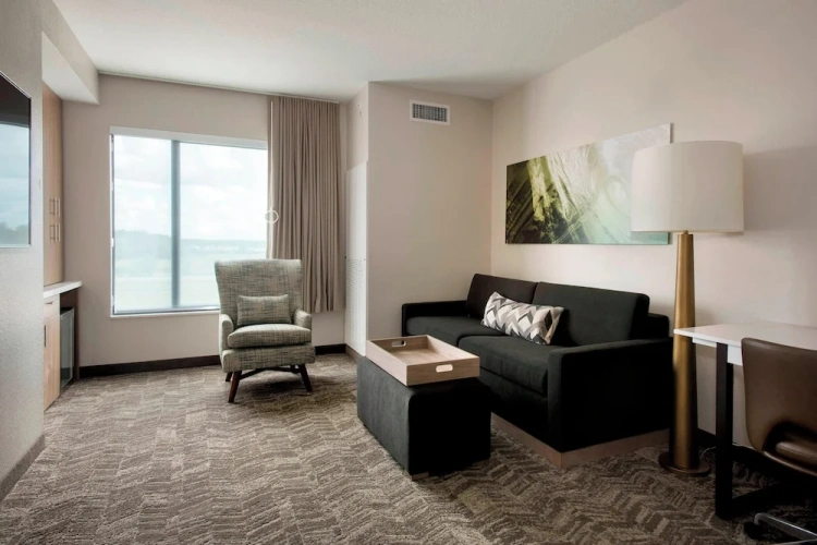 1 Bedroom Suite