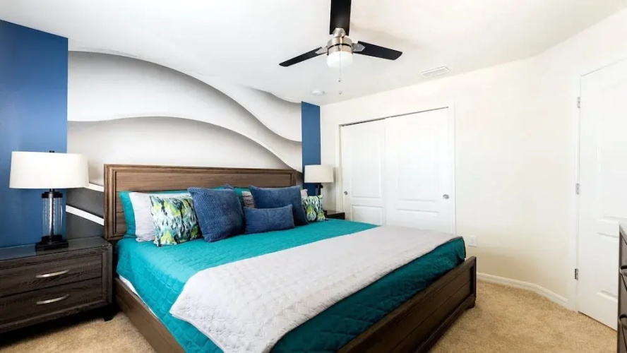 Special Offer Spacious Home With Pool!