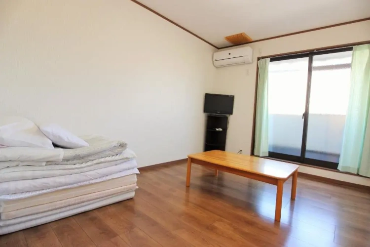 Economy Triple room