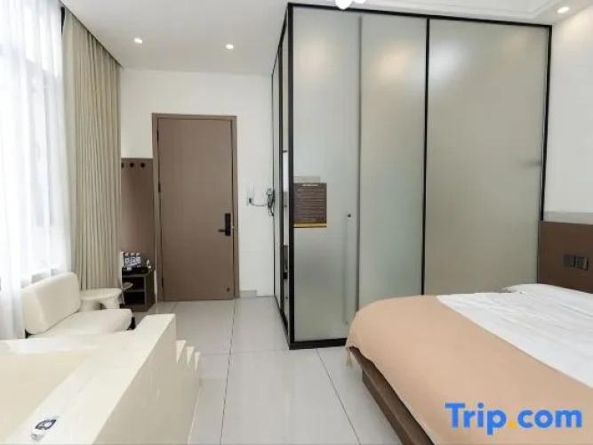 Standard Double room with lake view