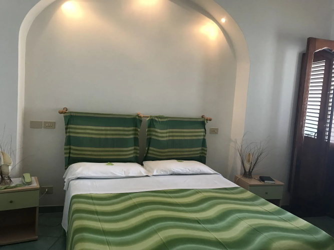 Hotel Holiday