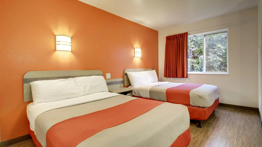 Motel 6 Springfield, IL