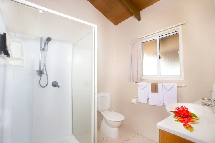 Moana Sands Beachfront Hotel