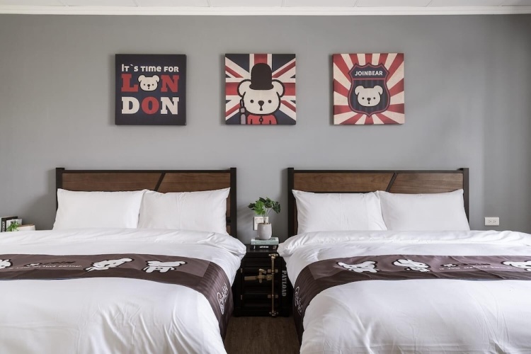 Standard Quadruple room