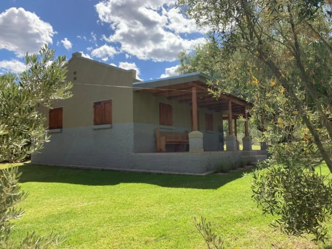2 Bedrooms Cottage
