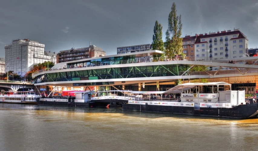 GoVienna Bright River Apartment