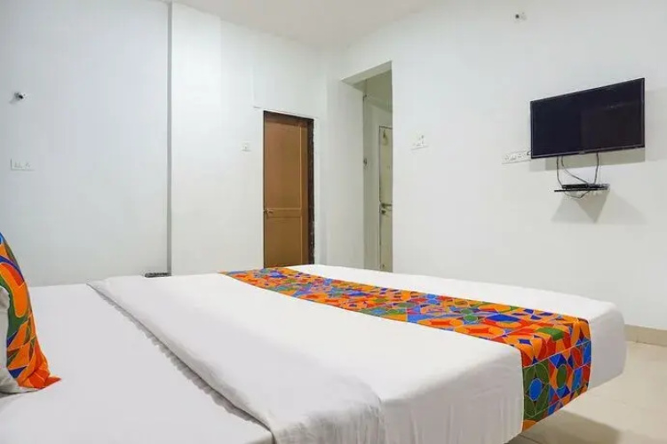 Fabhotel Silver Oak