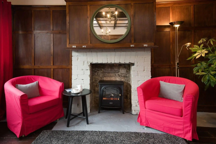 Glenbruar House