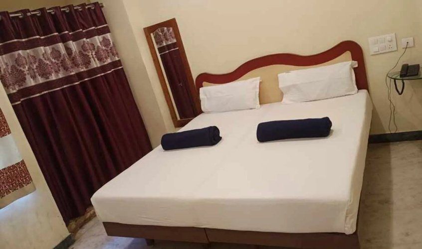 Hotel Poojith AC