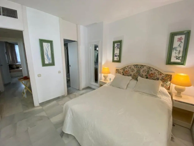 3 Bedrooms Apartment
