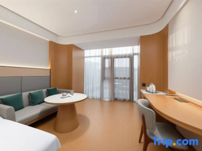 Standard Twin room with view