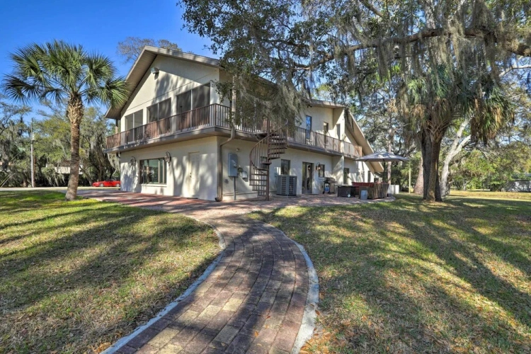 3 Bedrooms Cottage