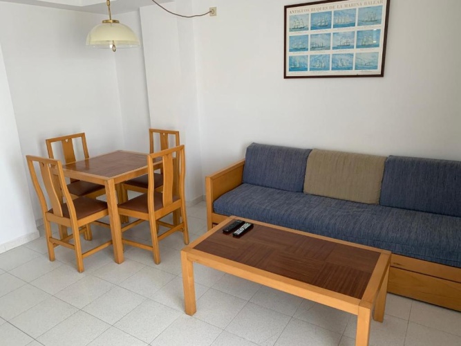 1 Bedroom Apartment with street view