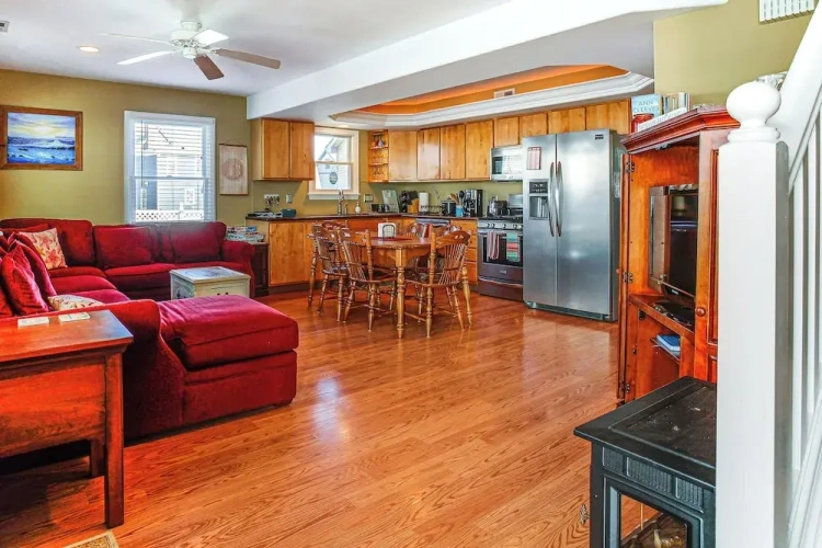 3 Bedrooms Apartment