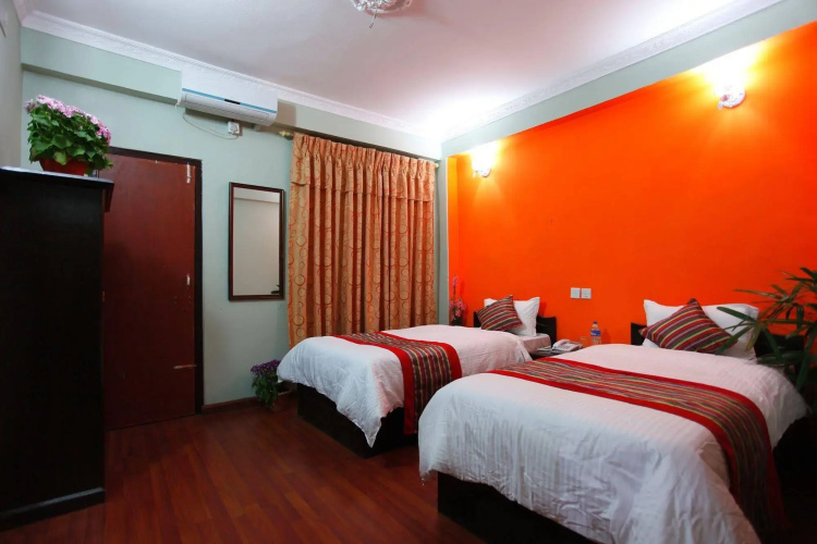 Hotel Arhant Inn
