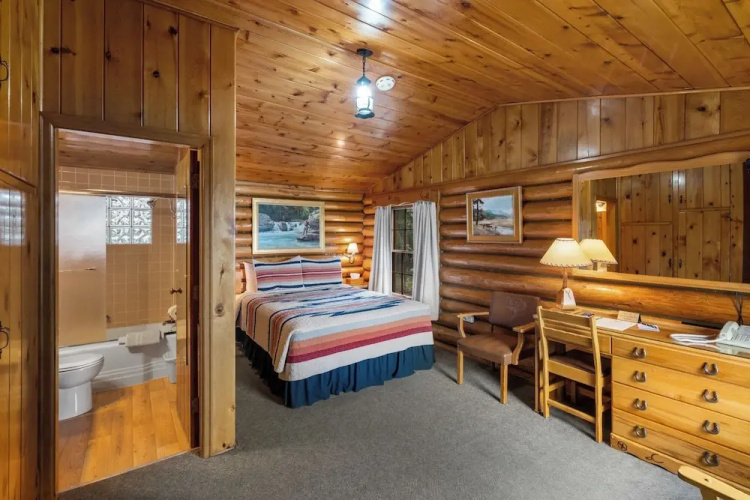 El Western Cabins & Lodges