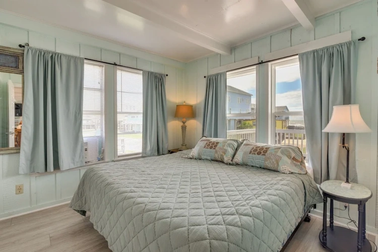 3 Bedrooms Cottage