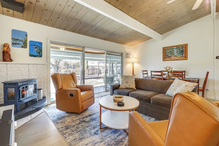3 Bedrooms Cottage