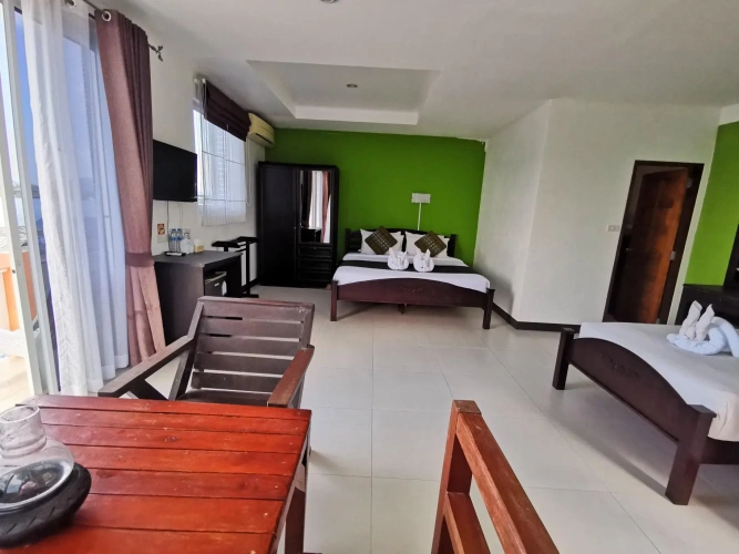 Standard Triple room with sea view
