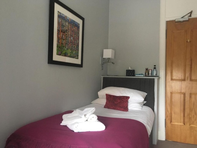 Standard Single room