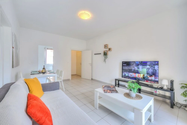 2 Bedrooms Family Apartment