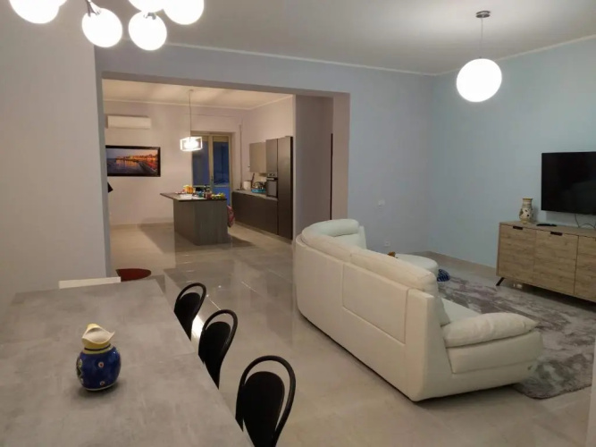 Casa Bella - 3 Baths - Walk to Ortigia