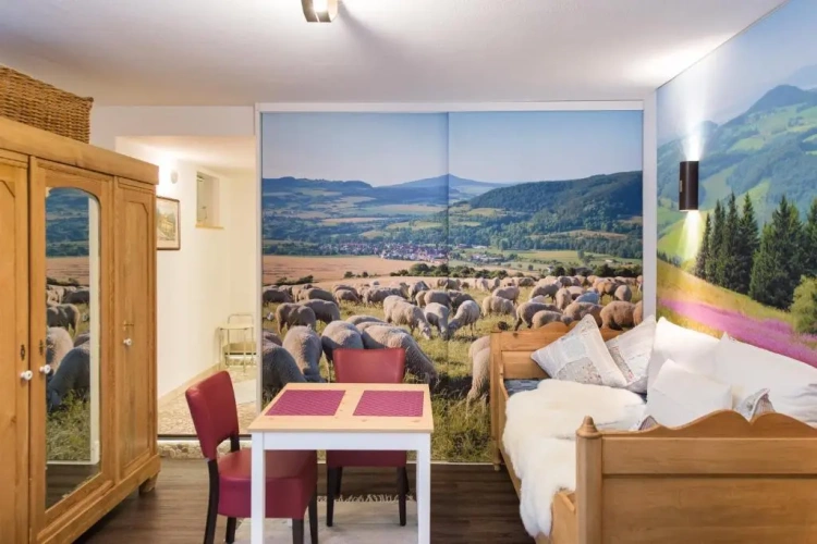 Standard Triple room