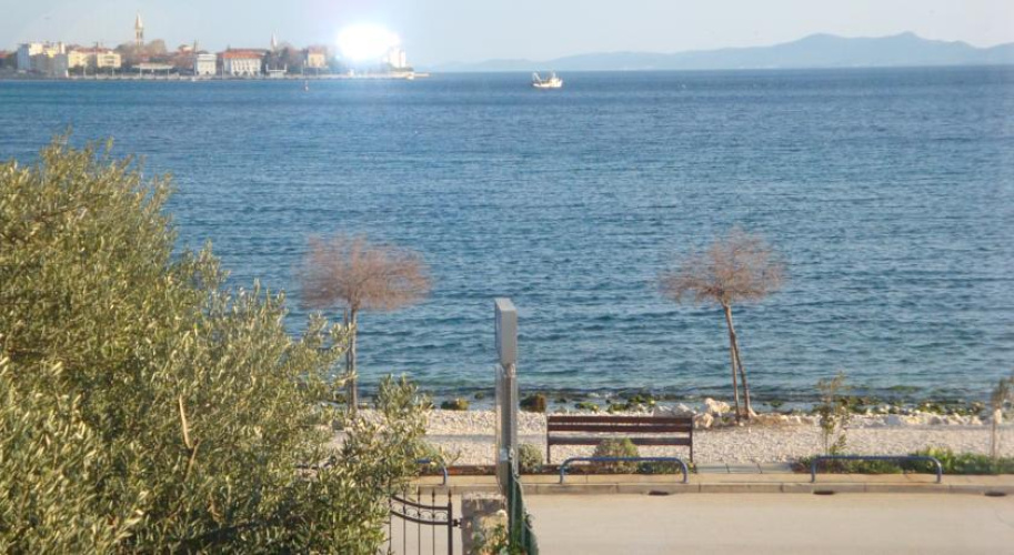 Lanterna Puntamika apt. near beach