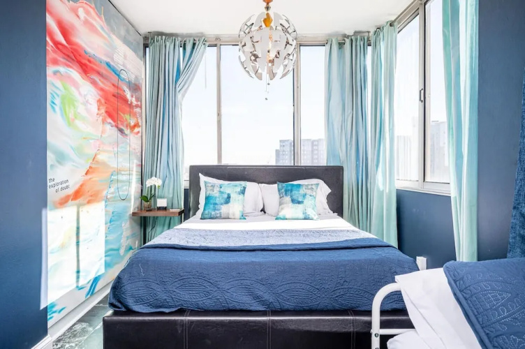 ATL Downtown Condo with Free Parking