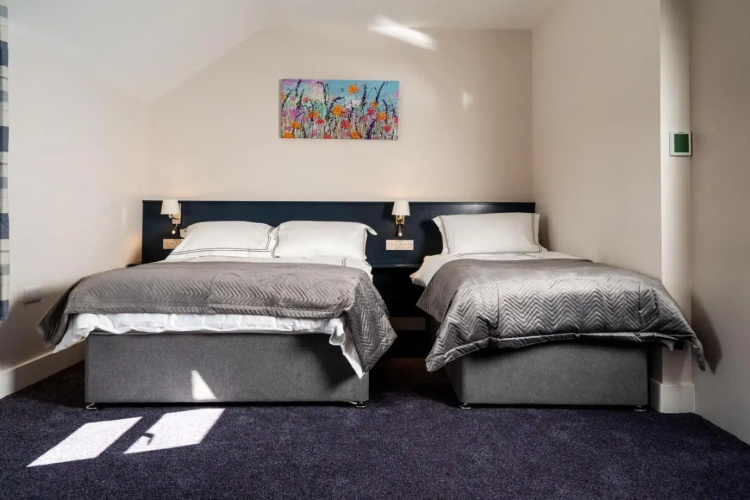 Bridge Inn Studio Apartments
