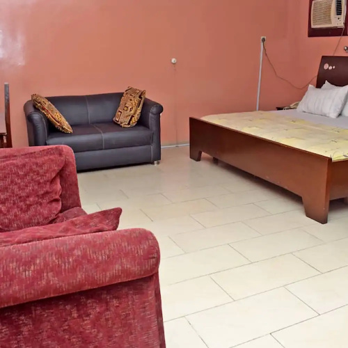 Owee Suites