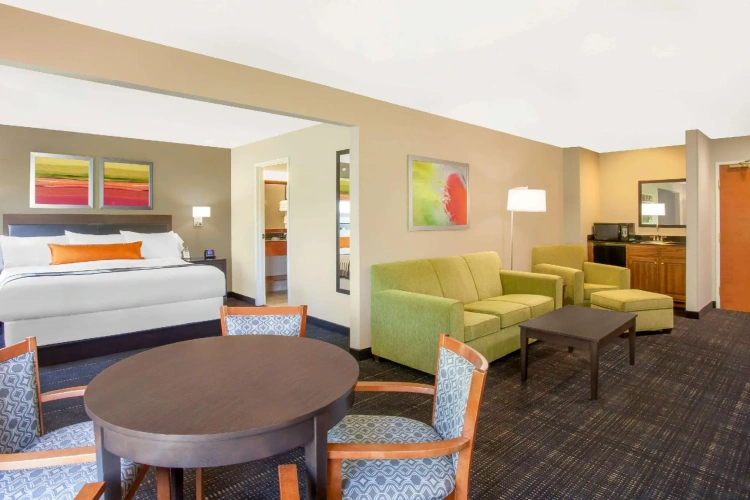 Deluxe Double Suite