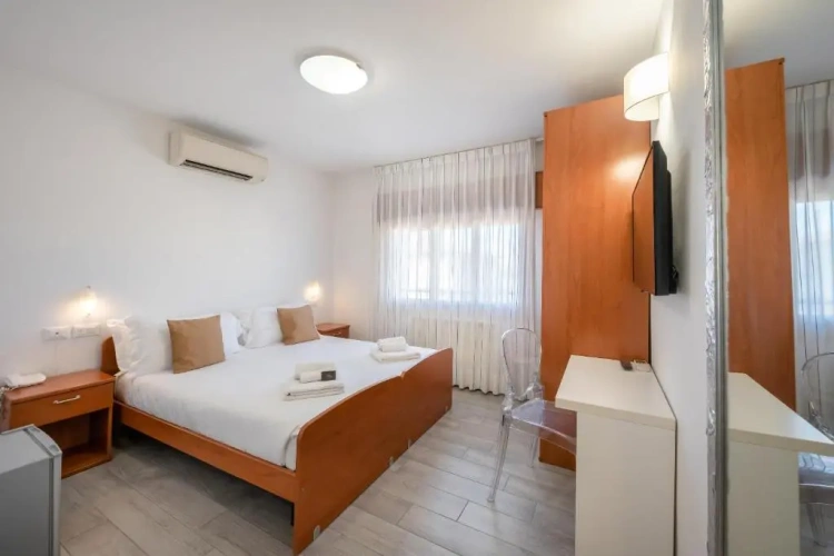 Standard Double room with view