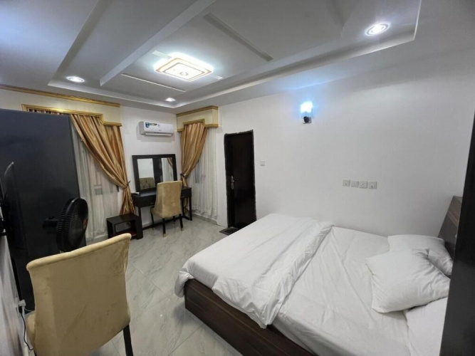 Diplomats Enclave Suites