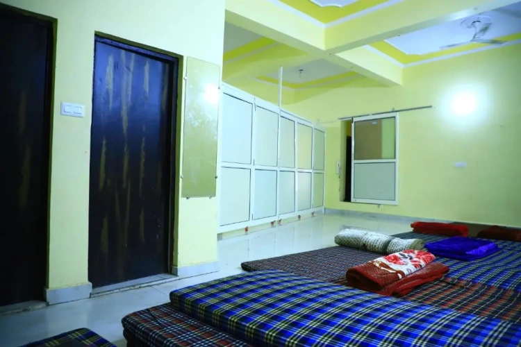 Bed in Dorm