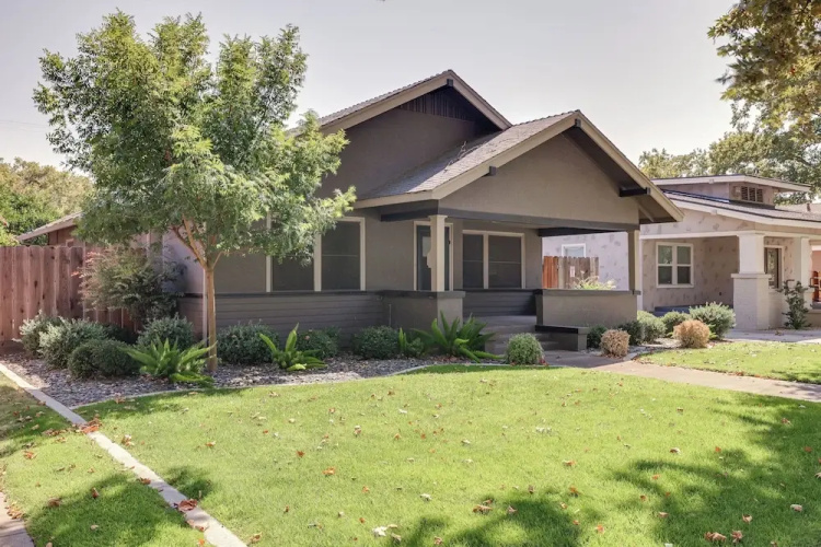 Sunny Turlock Cottage: Walk To Downtown! - 털록