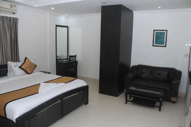 Skyry Residency