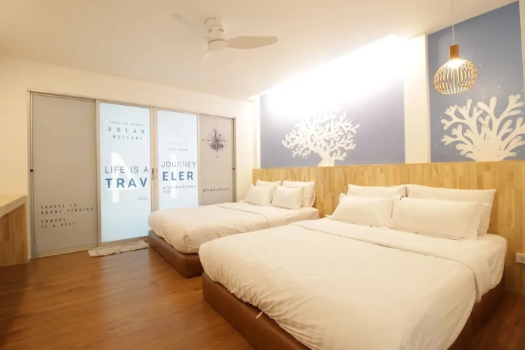 Standard Quadruple room with balcony