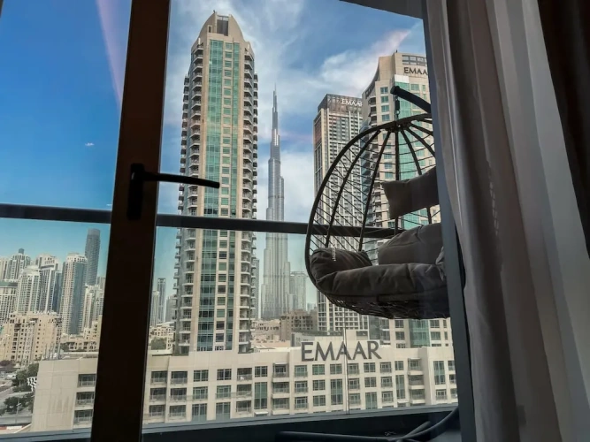 2 Bedrooms Luxury Apartment with balcony and with city view