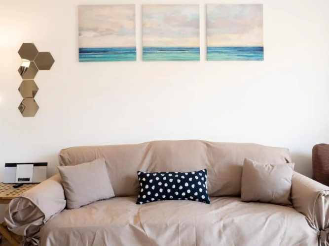 2263 - Beautiful apt close from beach