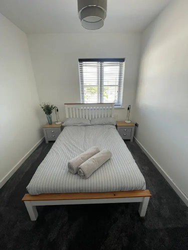 Beautiful 2 Bedroom House, Seasisde Location