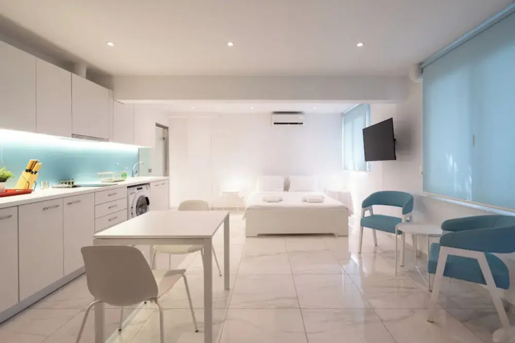 Cute and Convenient Studio in Athens
