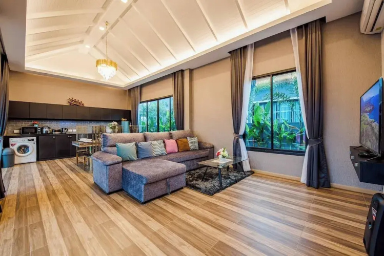 Sky Blue Private Pool Villa, Near Cham Am Beach
