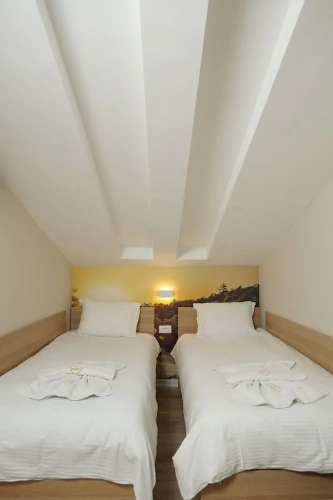 Standard Quadruple room with balcony and with park view