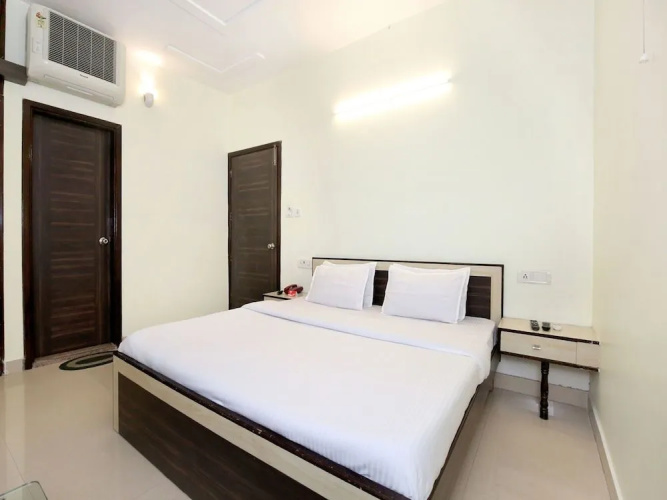 OYO 9243 Trumpets Hotel