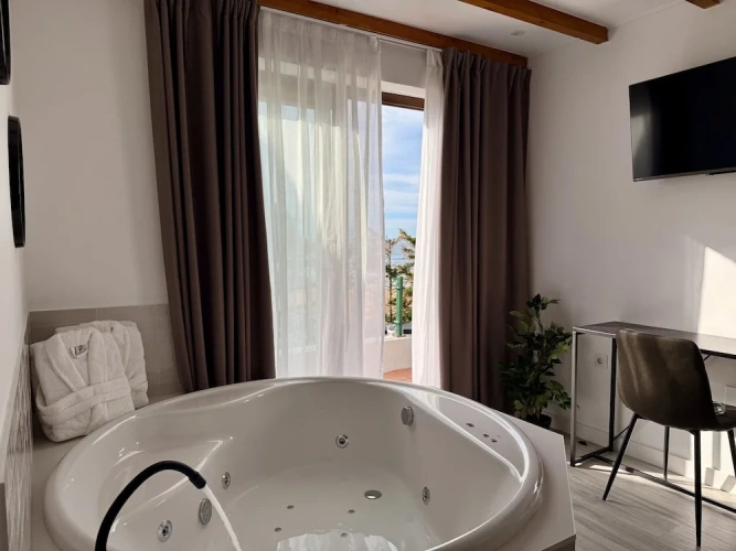 Standard Double room with ocean view