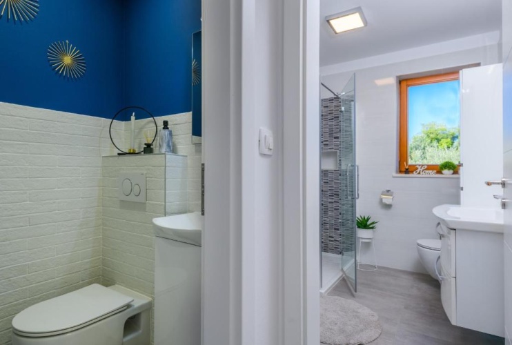 3 Bedrooms Apartment